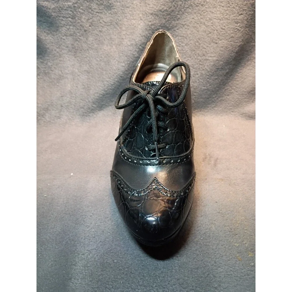 Witchy Dark Academia Oxford Heels Black Brogue Lace Up Naturalizer 7.5